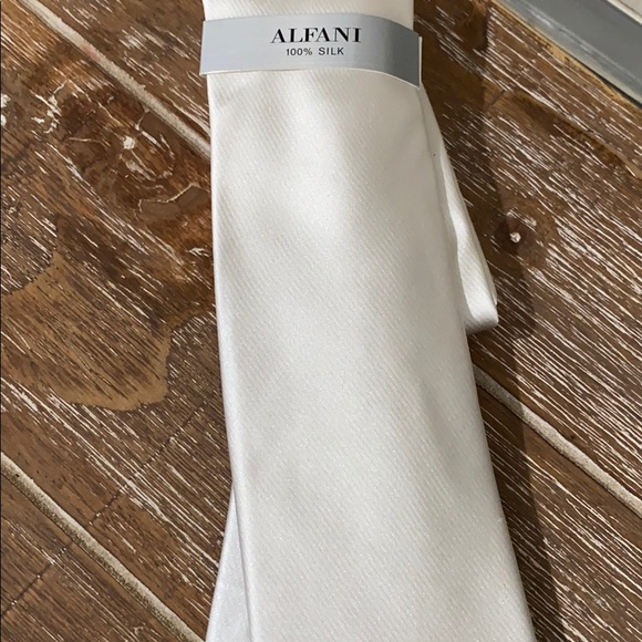 Alfani
Men's Solid - Picture 3 of 5